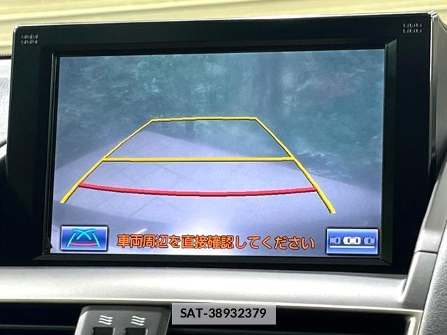 Lexus HS 2013-03 7798436-3