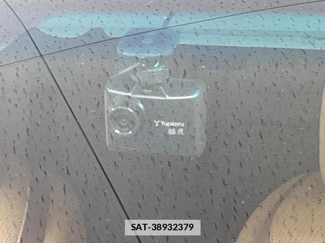 Lexus HS 2013-03 7798436-6