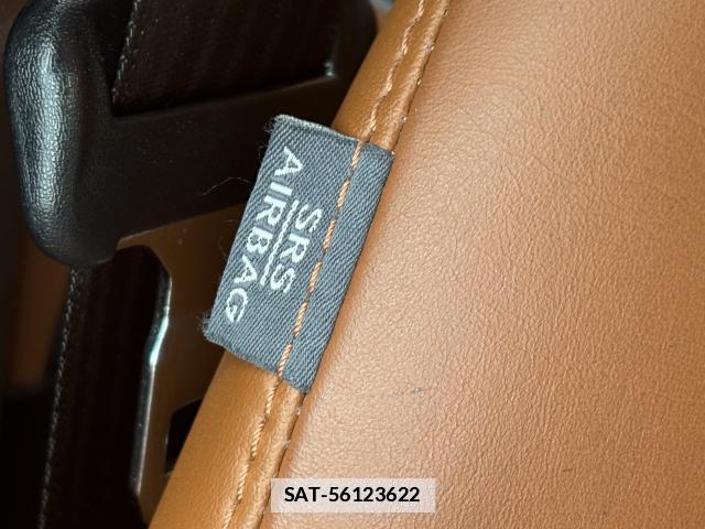 Lexus HS 2016-01 7801828-11