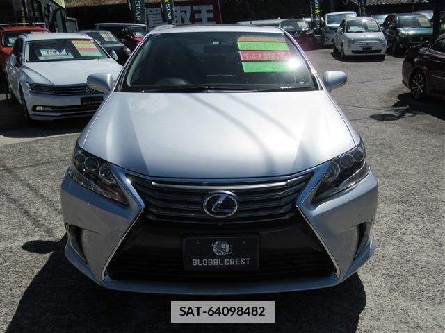Lexus HS 2013-01 7802697-1