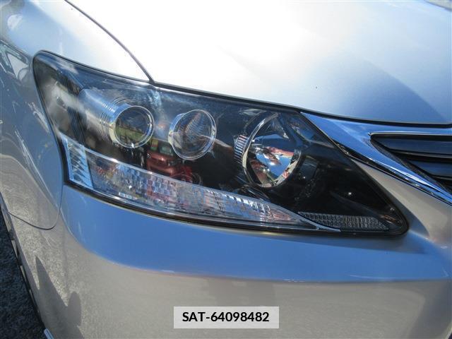 Lexus HS 2013-01 7802697-14