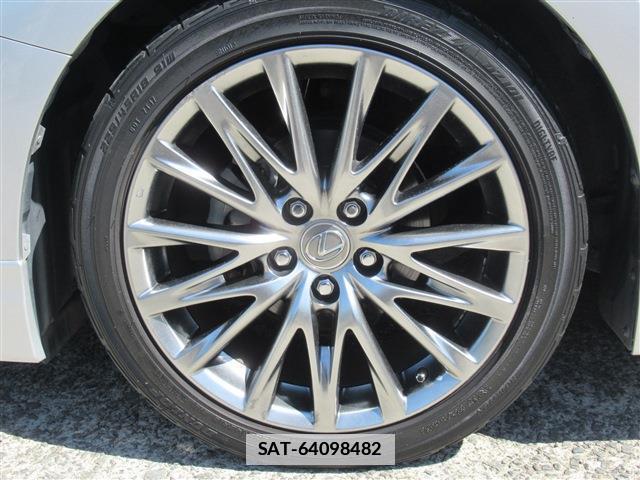 Lexus HS 2013-01 7802697-16
