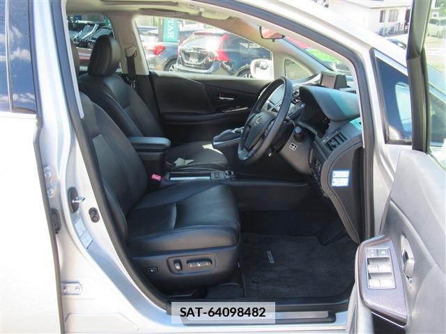 Lexus HS 2013-01 7802697-17