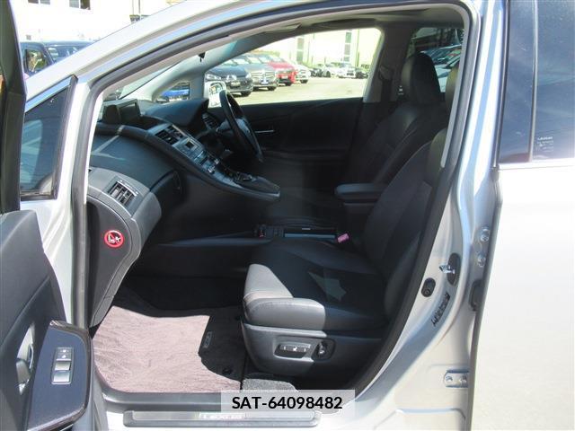 Lexus HS 2013-01 7802697-18