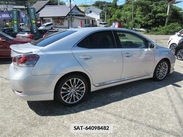 Lexus HS 2013-01 7802697-2