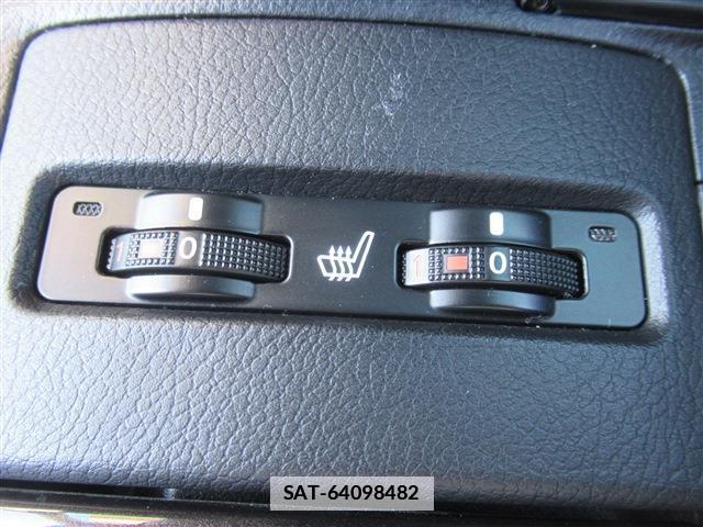 Lexus HS 2013-01 7802697-7