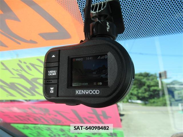 Lexus HS 2013-01 7802697-8