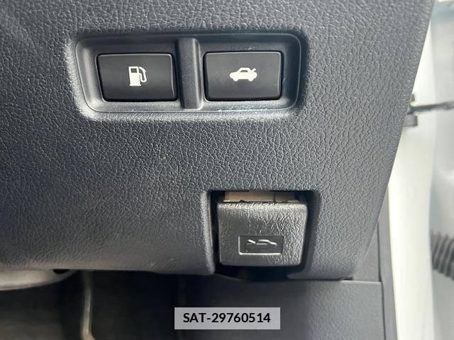 Lexus HS 2010-03 7805446-12