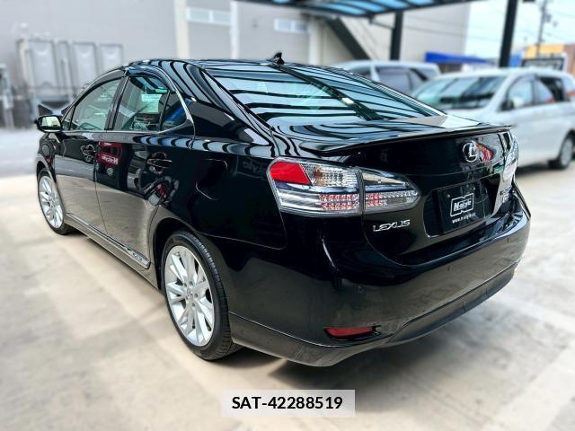 Lexus HS 2011-05 7805693-10
