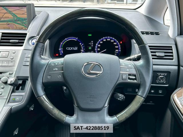 Lexus HS 2011-05 7805693-19