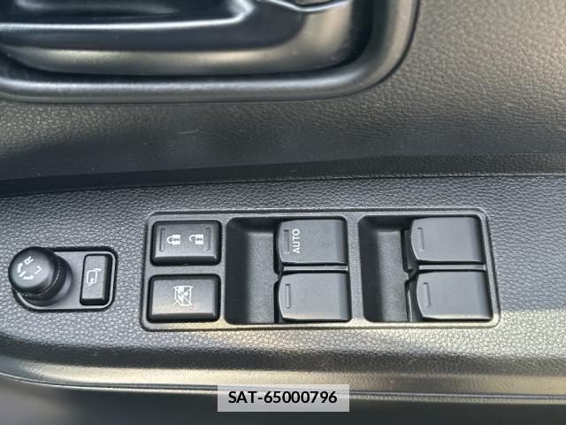 Suzuki IGNIS 2018-03 7801758-19