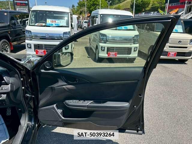 Honda INSIGHT 2022-03 7795866-9