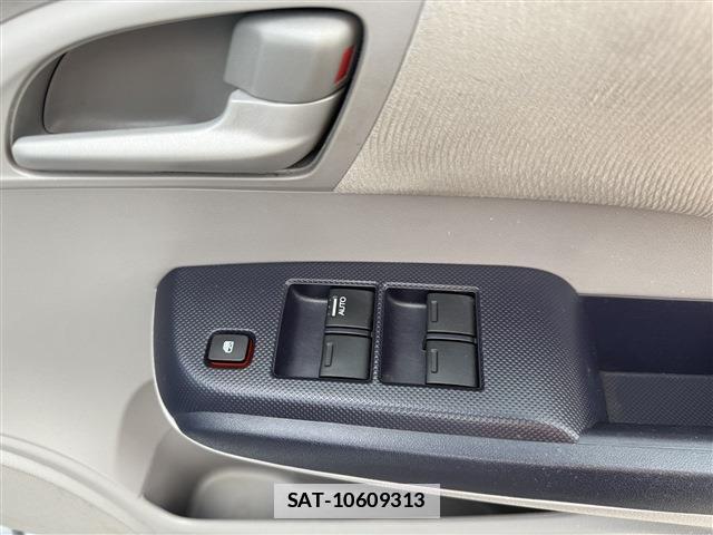 Honda INSIGHT 2010-04 7797839-11