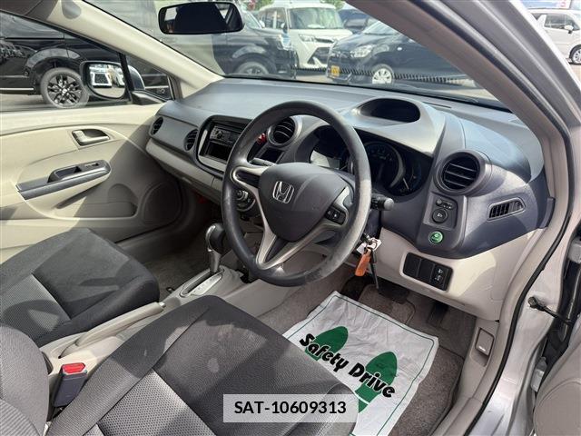 Honda INSIGHT 2010-04 7797839-12