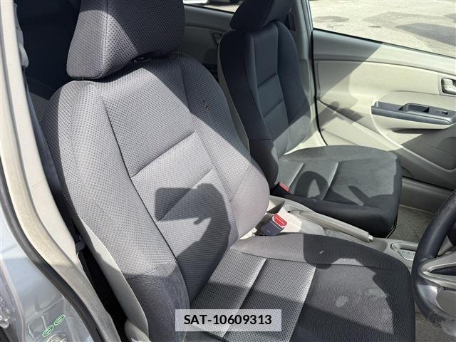 Honda INSIGHT 2010-04 7797839-13