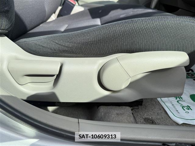 Honda INSIGHT 2010-04 7797839-14