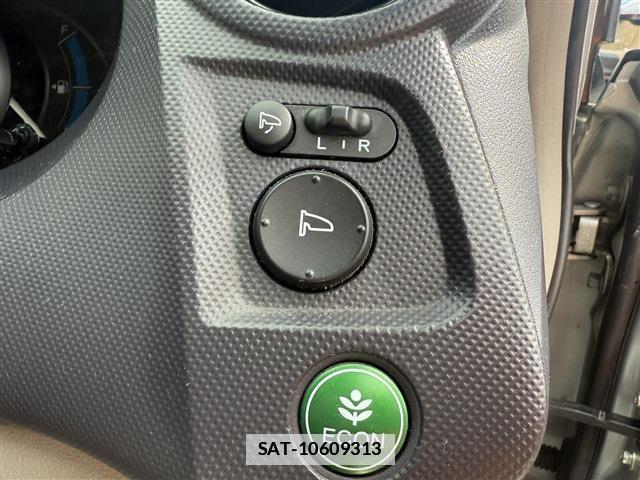 Honda INSIGHT 2010-04 7797839-16