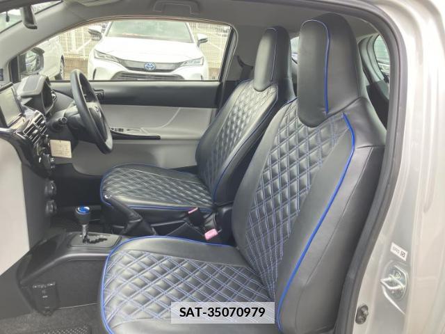 Toyota IQ 2013-06 7794774-5
