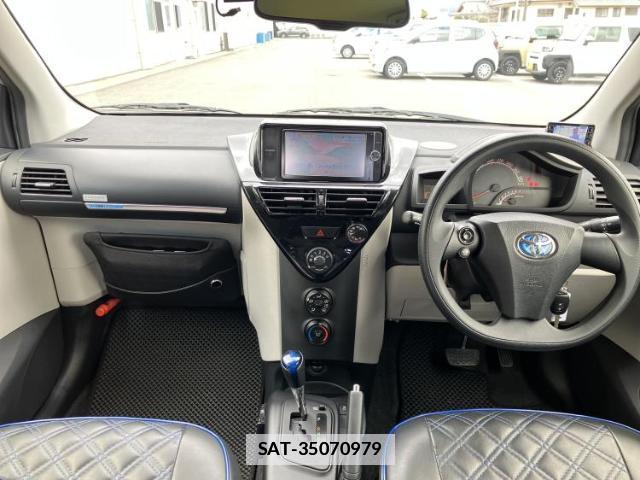 Toyota IQ 2013-06 7794774-8