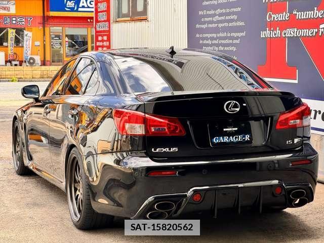 Lexus IS F 2009-12 7809633-10