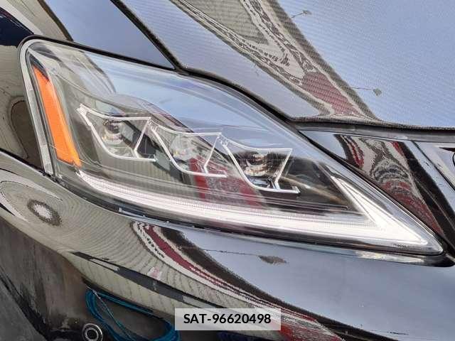 Lexus IS F 2009-05 7809652-12