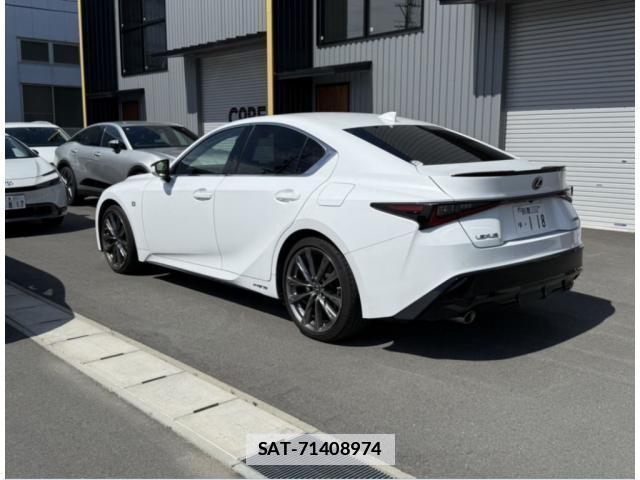 Lexus IS 2022-04 7793837-12