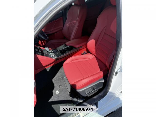Lexus IS 2022-04 7793837-5