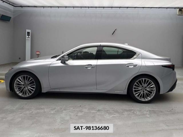 Lexus IS 2021-08 7793843-12