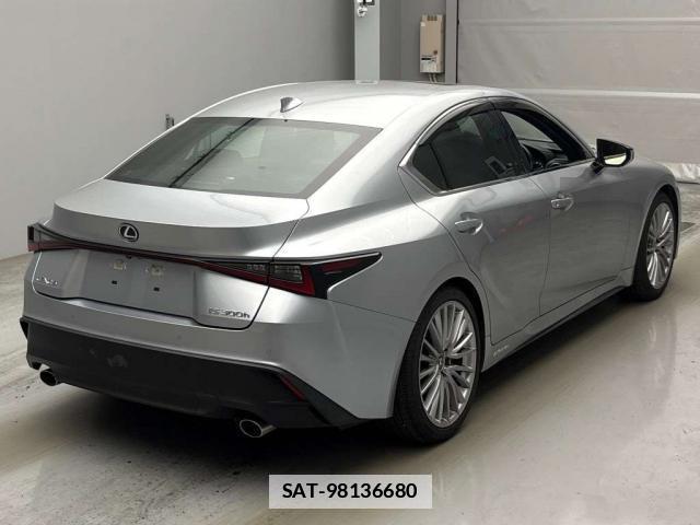 Lexus IS 2021-08 7793843-14