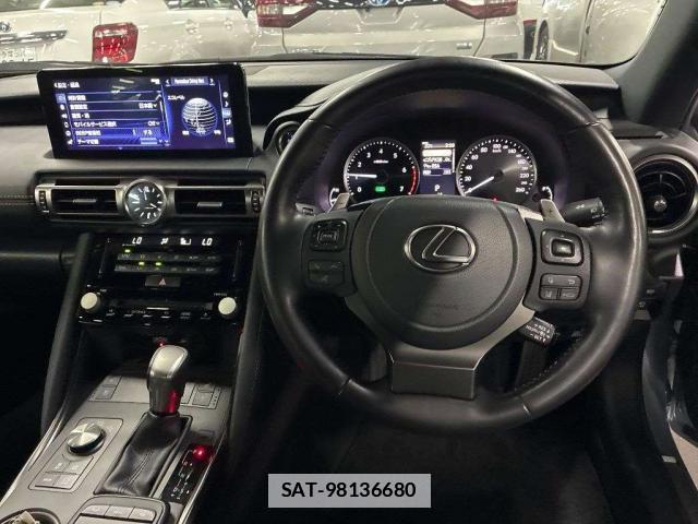 Lexus IS 2021-08 7793843-2