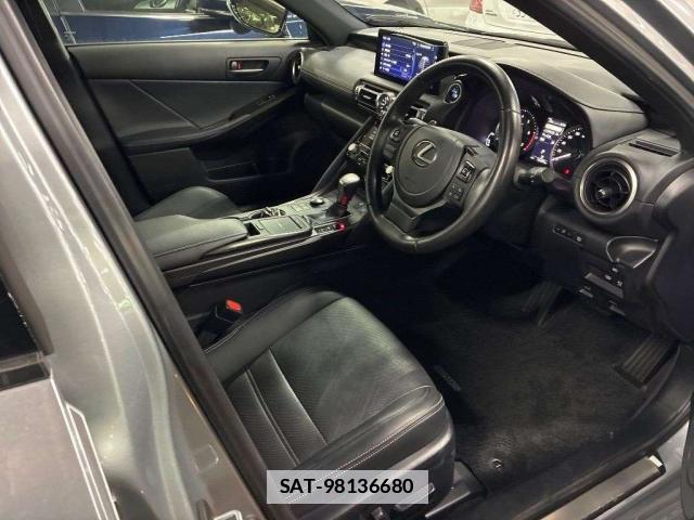 Lexus IS 2021-08 7793843-3