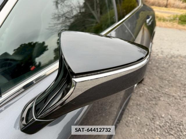 Lexus IS 2021-06 7794370-1
