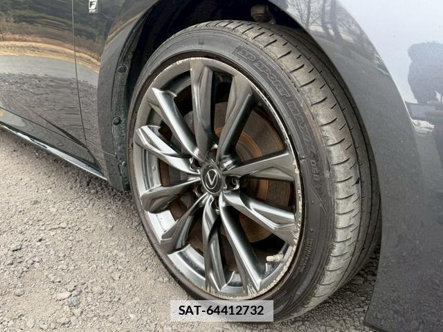 Lexus IS 2021-06 7794370-14