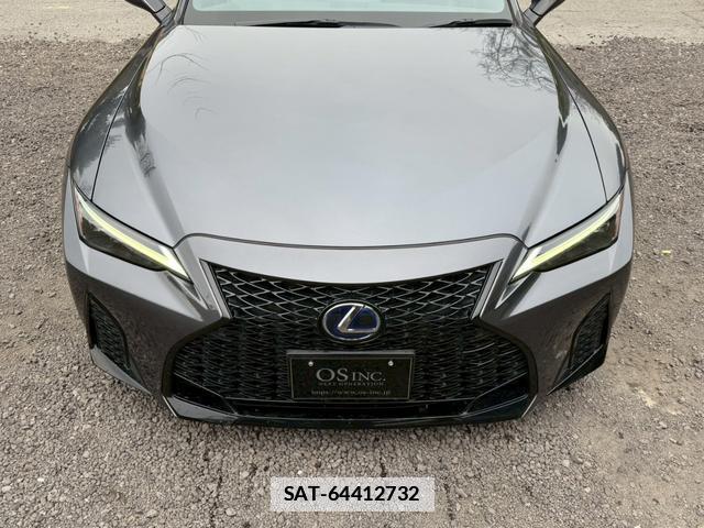 Lexus IS 2021-06 7794370-17