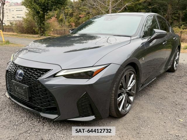 Lexus IS 2021-06 7794370-5