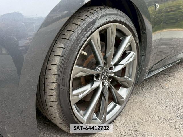 Lexus IS 2021-06 7794370-7