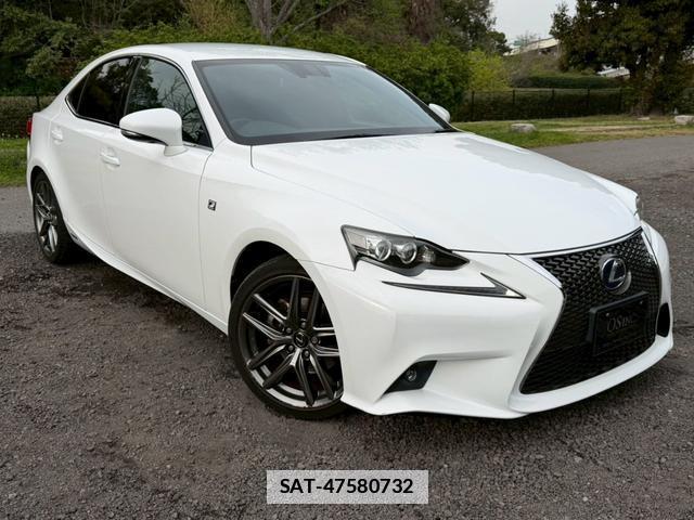 Lexus IS 2013-07 7794408-1