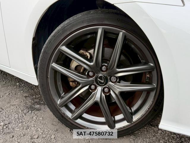 Lexus IS 2013-07 7794408-15