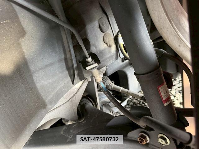 Lexus IS 2013-07 7794408-16