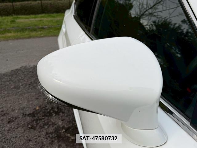Lexus IS 2013-07 7794408-17
