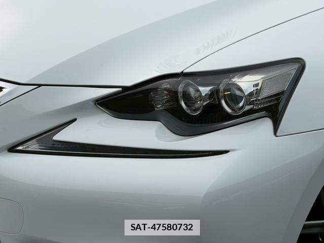 Lexus IS 2013-07 7794408-3