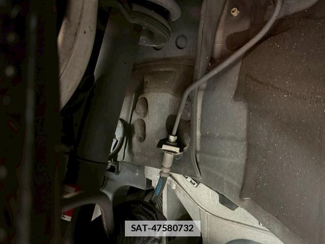 Lexus IS 2013-07 7794408-8