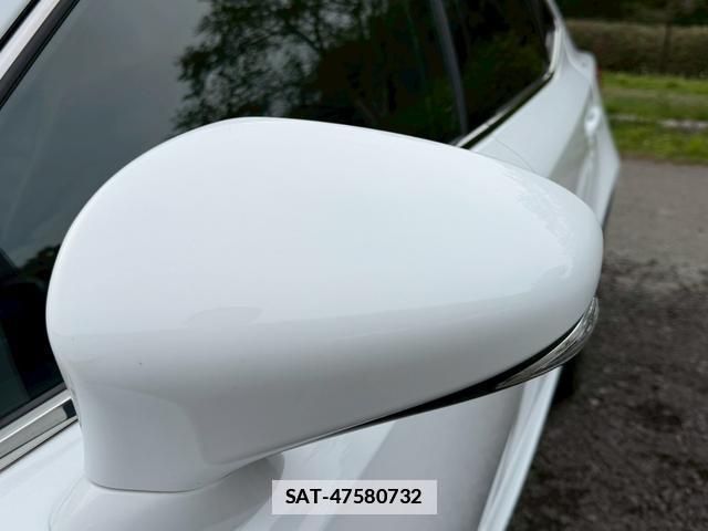 Lexus IS 2013-07 7794408-9