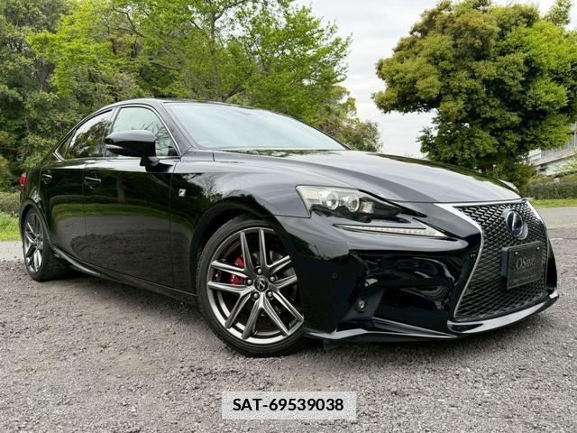 Lexus IS 2014-01 7794413-16