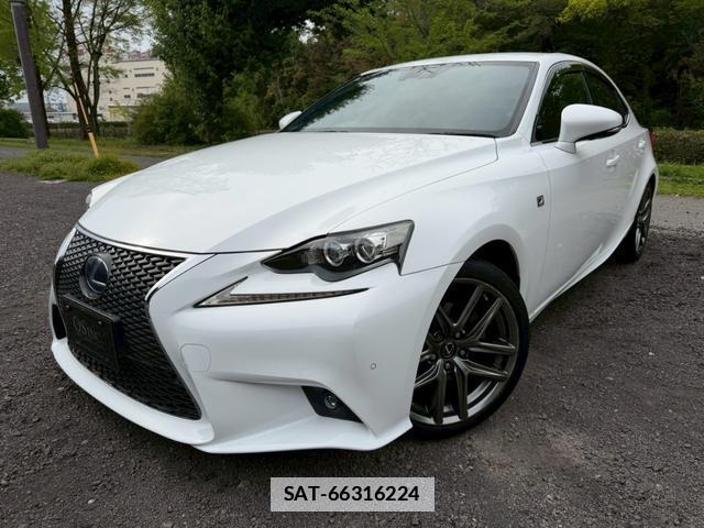 Lexus IS 2014-02 7794415-1