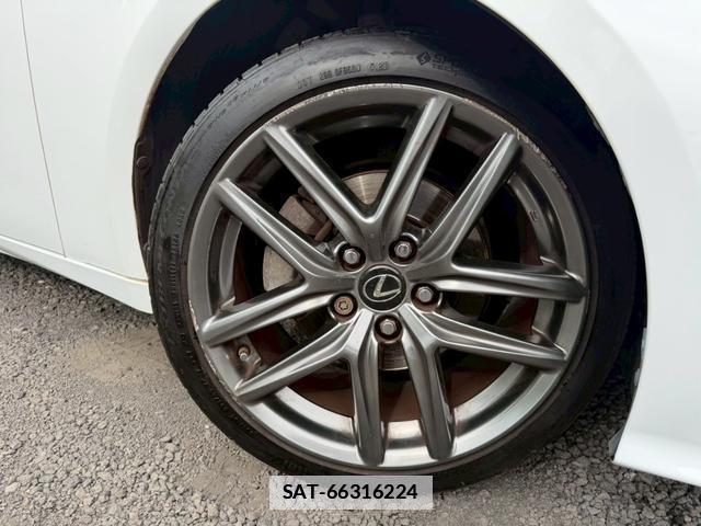 Lexus IS 2014-02 7794415-15