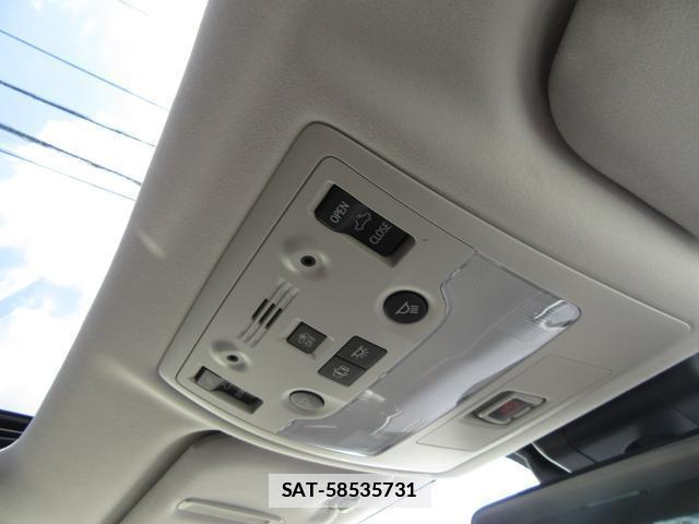 Lexus IS 2017-03 7794688-10