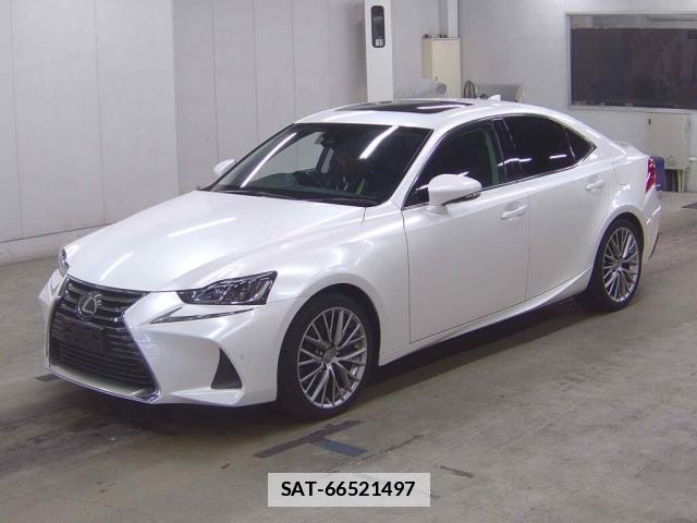 Lexus IS 2016-11 7796140-4