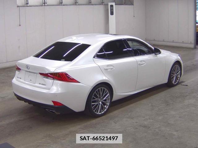 Lexus IS 2016-11 7796140-5