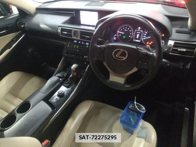 Lexus IS 2013-11 7796176-2
